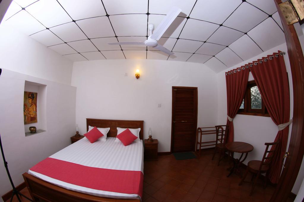 Summer Dew Villa Talpe Zimmer foto