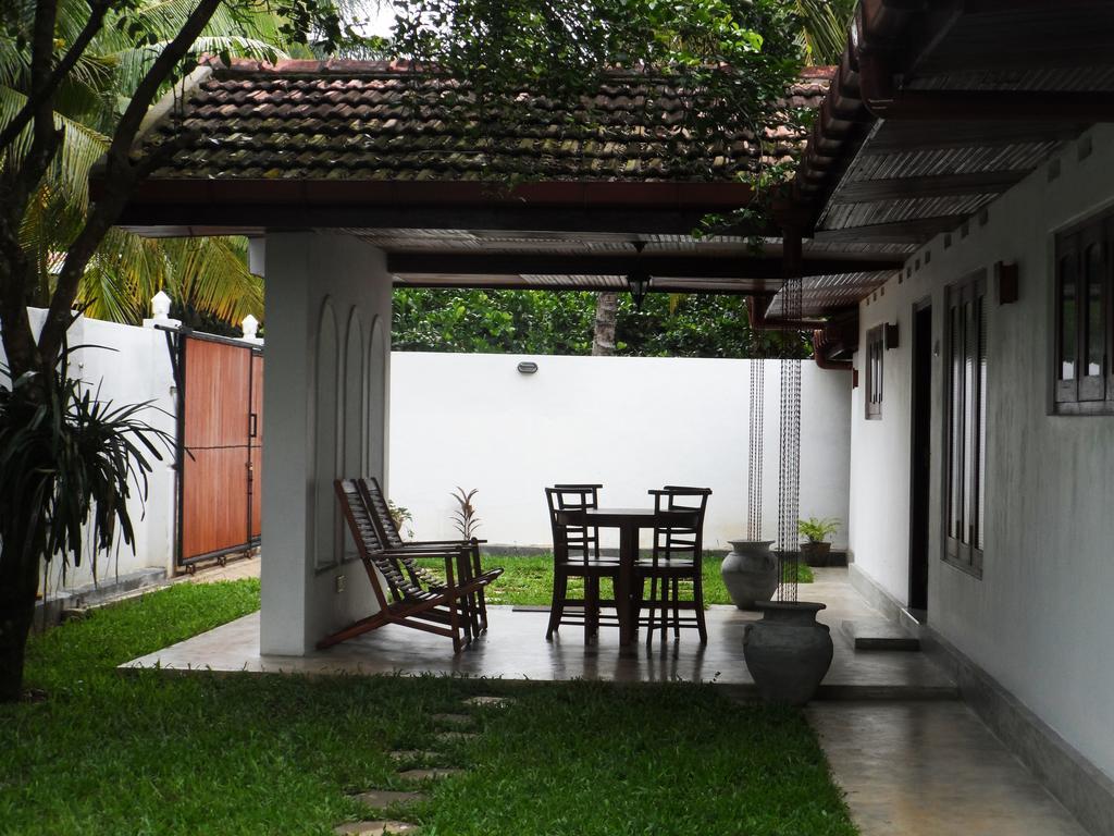 Summer Dew Villa Talpe Zimmer foto